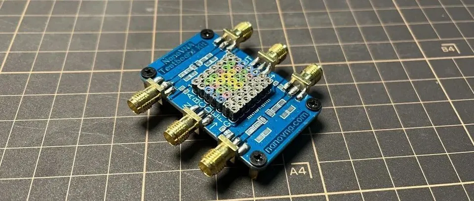 nanoVNA的测试板小套件 image